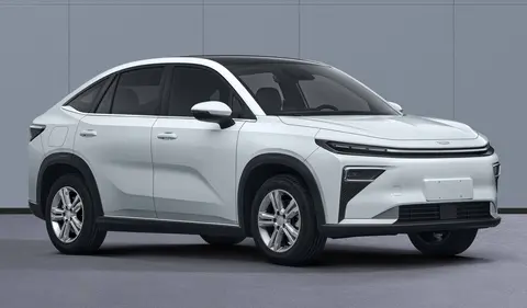 吉利豪越R7完成工信部申报：采用轿跑SUV设计、插混动力