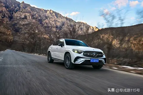 如同一曲交响乐,在舒适与操控间体验奔驰的双面性!试驾GLC 300 4MATIC Coupe